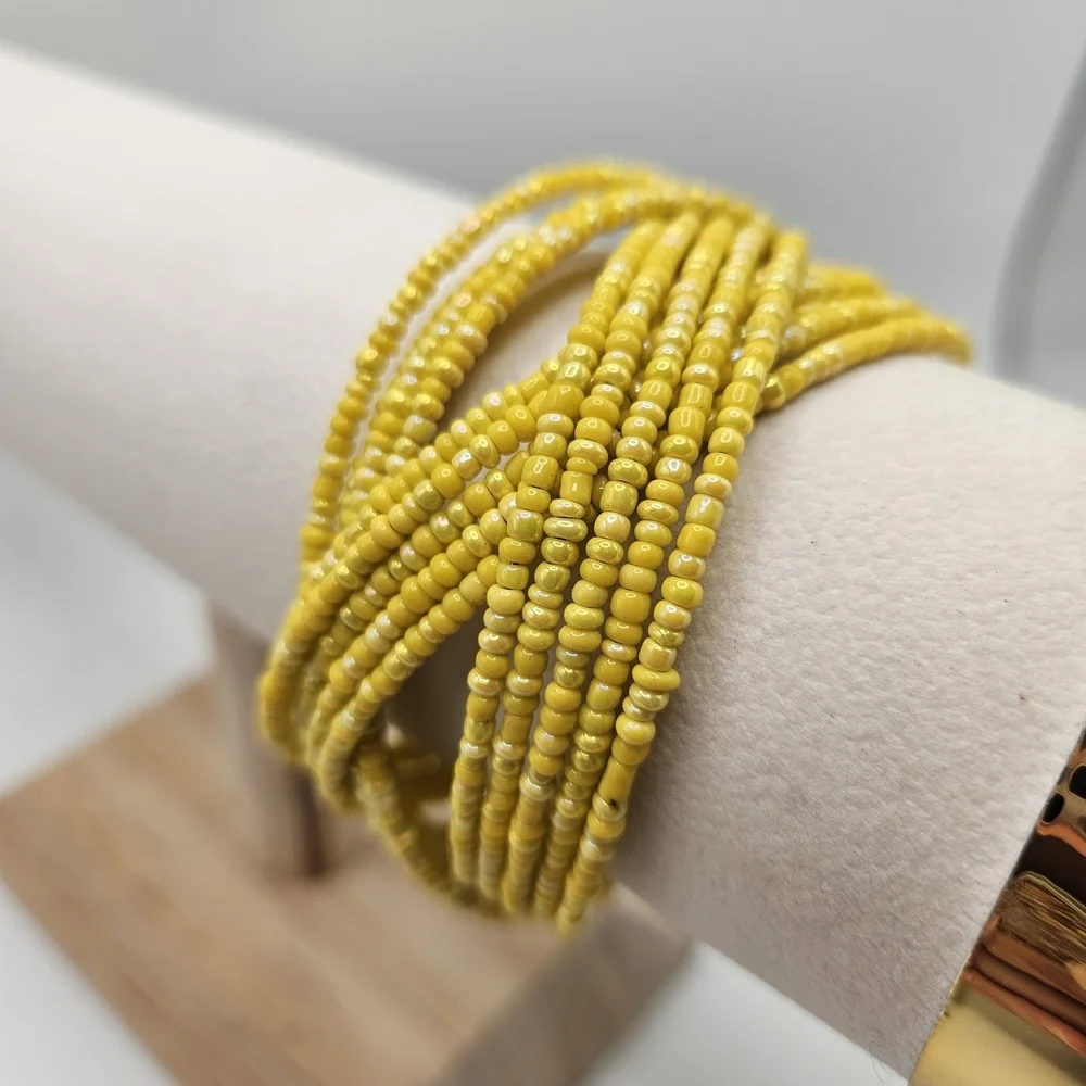 VINTAGE Woven Braided Yellow Glass Seed Bead Boho Memory Wire Cuff Bracelet